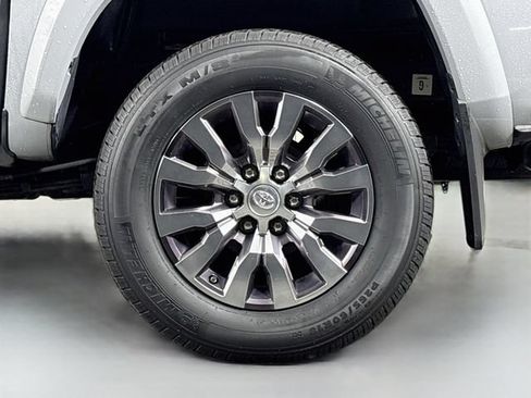 Used 2020 Toyota Tacoma Limited AWD/4WD image 31