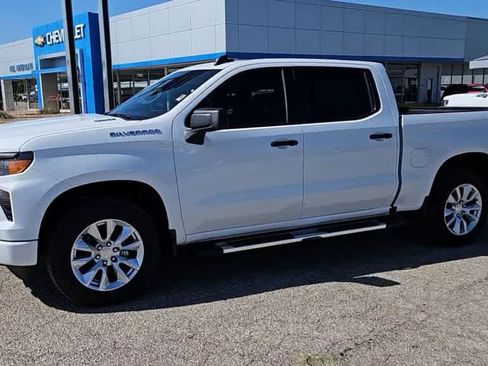 Used 2024 Chevrolet Silverado 1500 Custom RWD image 4