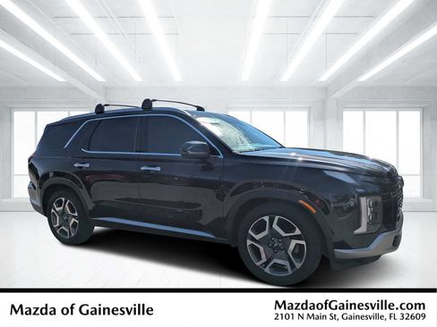Used 2023 Hyundai Palisade SEL w/ Premium Package FWD image 1