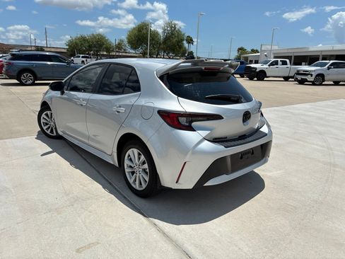 Used 2026 Toyota Corolla SE FWD image 5
