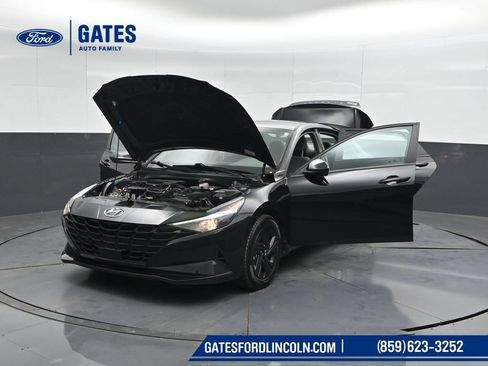 Used 2022 Hyundai Elantra SEL w/ Convenience Package FWD image 53
