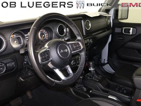 Used 2022 Jeep Wrangler Unlimited Sahara w/ LED Lighting Group image 10