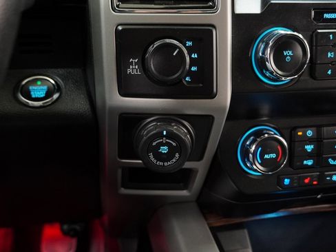 Used 2019 Ford F150 Lariat w/ Trailer Tow Package image 39