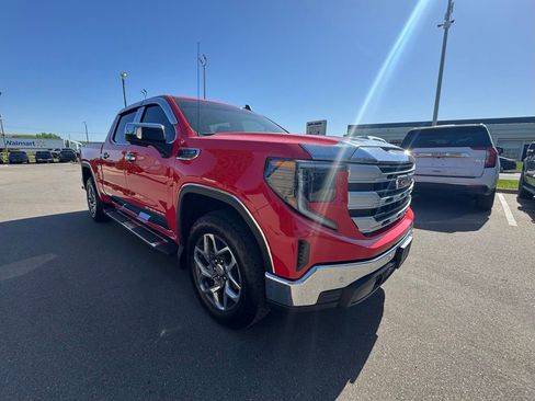 Used 2024 GMC Sierra 1500 SLE w/ Preferred Package AWD/4WD image 7