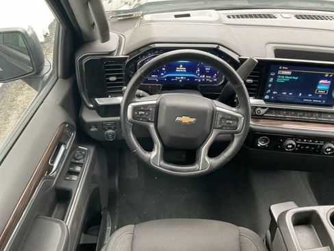 Used 2023 Chevrolet Silverado 1500 LT image 25