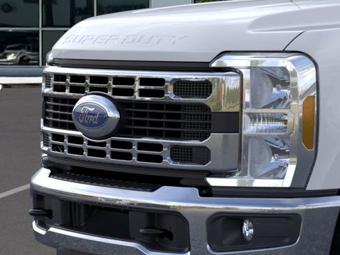 New 2025 Ford F350 XLT image 17