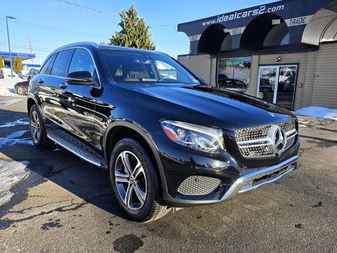 Used 2018 Mercedes-Benz GLC 300 GLC 300 4MATIC AWD 4dr SUV image 1