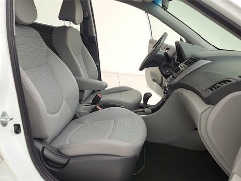 Used 2015 Hyundai Accent GLS image 26