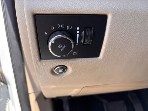 Used 2020 Jeep Grand Cherokee Limited w/ Luxury Group II RWD image 21