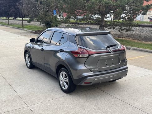 Used 2021 Nissan Kicks S FWD image 4