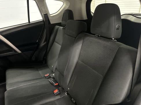 Used 2018 Toyota RAV4 LE FWD image 14