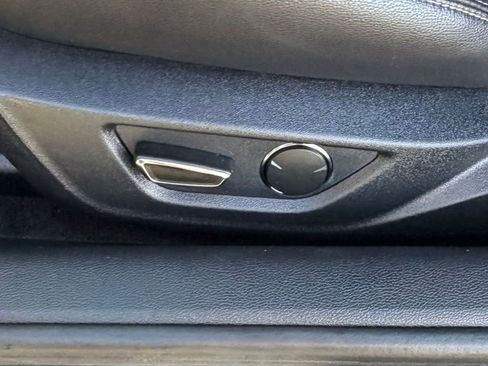 Used 2016 Ford Mustang Premium image 18