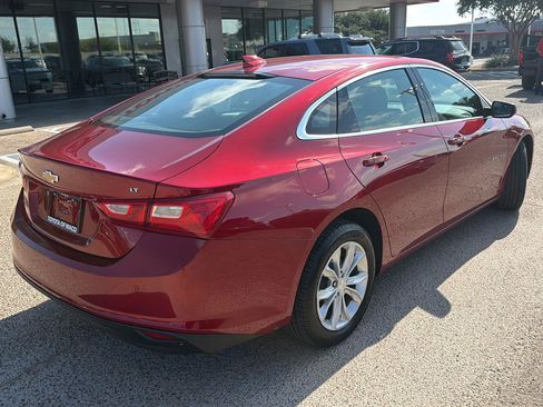 Used 2025 Chevrolet Malibu LT FWD image 3