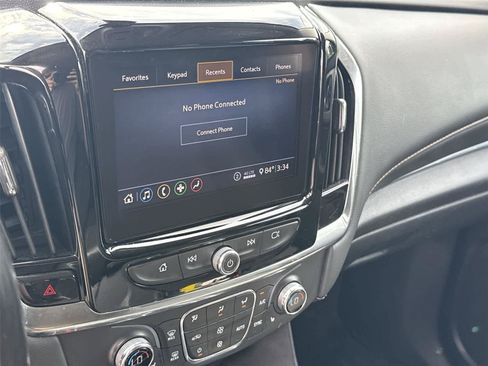 Used 2020 Chevrolet Traverse LT w/ Driver Confidence II Package AWD/4WD image 23