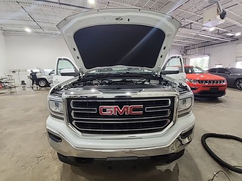 Used 2018 GMC Sierra 1500 SLE w/ Suspension Package, Off-Road AWD/4WD image 34