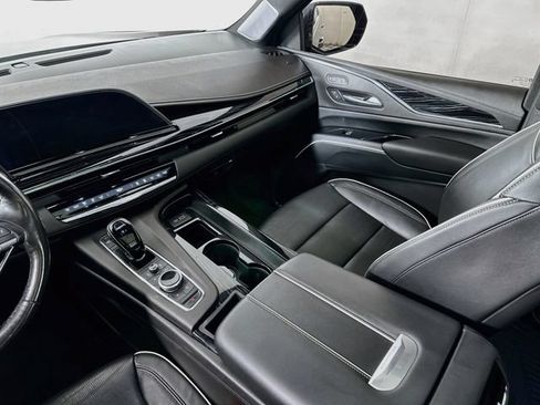 Used 2023 Cadillac Escalade ESV Sport w/ Touring Package AWD/4WD image 31