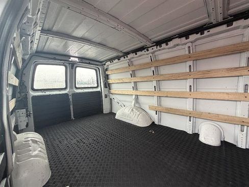 Used 2024 Chevrolet Express 2500 w/ Driver Convenience Package image 12