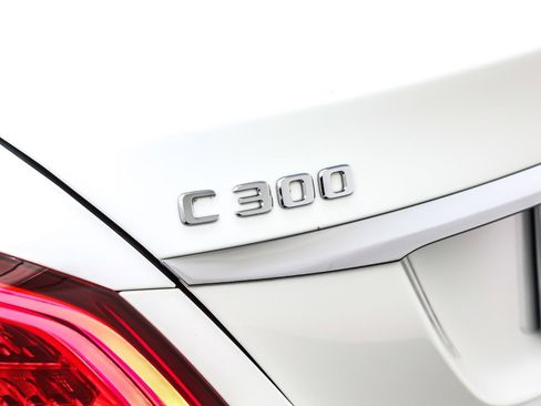 Used 2021 Mercedes-Benz C 300 Sedan image 9