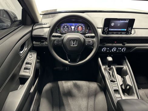 Certified 2025 Honda Accord LX image 19