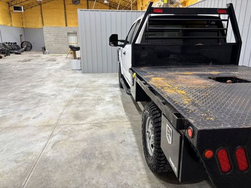 Used 2019 Ford F250 XL w/ XL Value Package image 9