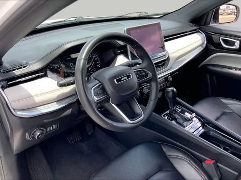 Used 2024 Jeep Compass Limited AWD/4WD image 17
