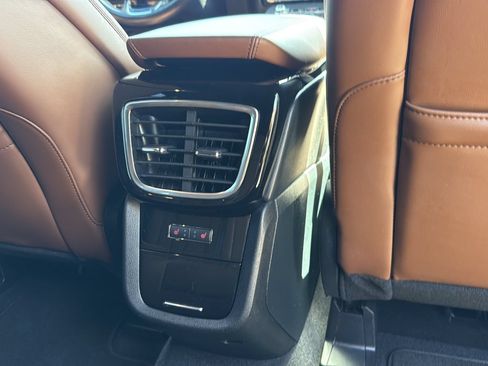 Used 2023 Lincoln Nautilus Reserve w/ Equipment Group 201A AWD/4WD image 27