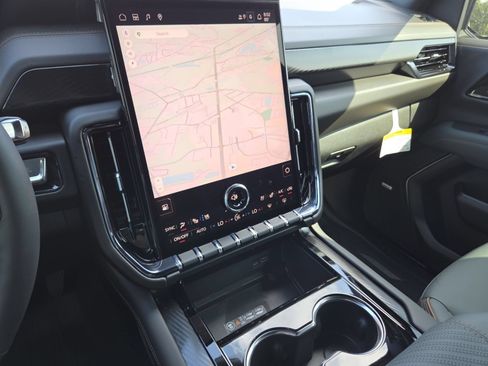 New 2026 GMC Yukon AT4 w/ AT4 Premium Plus Package AWD/4WD image 38