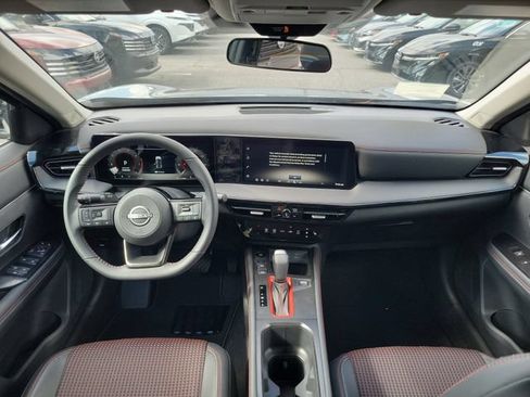 New 2026 Nissan Kicks SR w/ Cold Weather Package AWD/4WD image 9