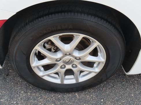 Used 2023 Chrysler Pacifica Touring-L FWD image 13