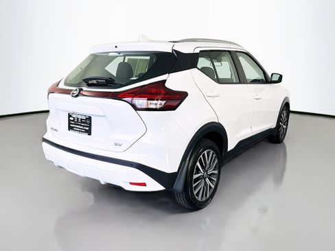 Used 2021 Nissan Kicks SV FWD image 7