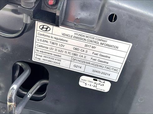 Used 2017 Hyundai Santa Fe Sport FWD image 35