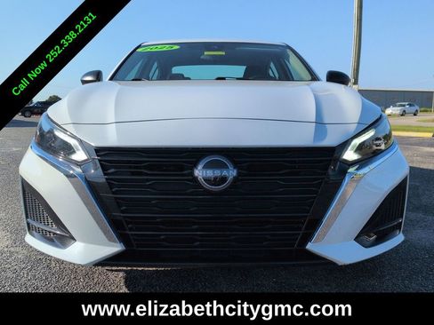 Used 2025 Nissan Altima 2.5 SV FWD image 9