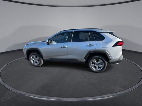 Used 2025 Toyota RAV4 XLE w/ Convenience Package image 9