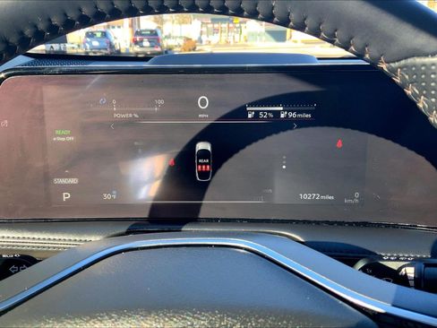 Used 2024 Nissan Ariya AWD image 22