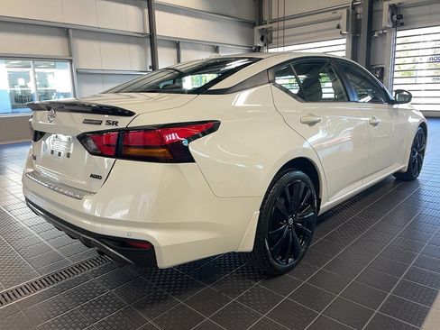 Used 2022 Nissan Altima 2.5 SR w/ Midnight Edition Package image 19