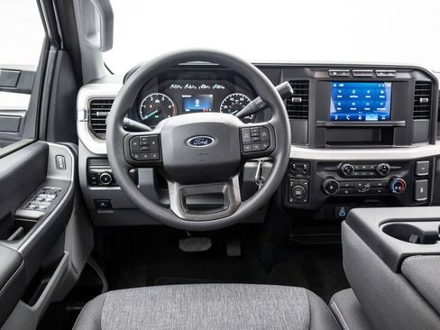 Used 2024 Ford F250 XL w/ STX Appearance Package AWD/4WD image 12