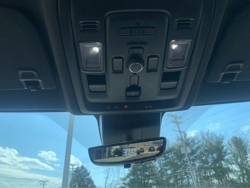 Used 2023 Chevrolet Tahoe High Country w/ Premium Package 2 image 23