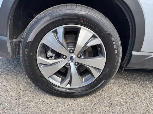 Certified 2025 Subaru Ascent Premium AWD/4WD image 28