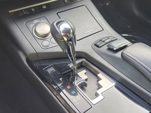 Used 2013 Lexus ES 300h image 11