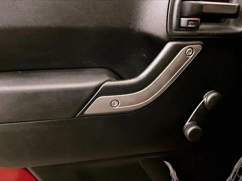 Used 2012 Jeep Wrangler Sport image 23