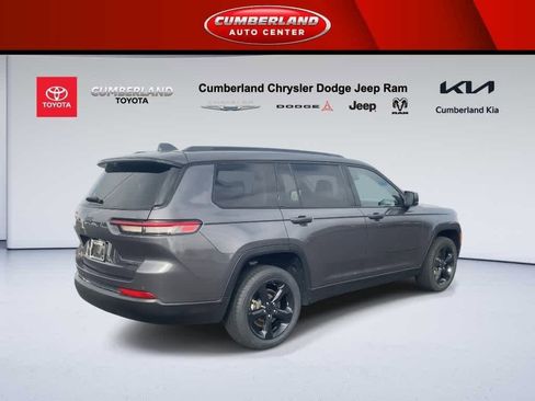 Used 2023 Jeep Grand Cherokee L Limited w/ Luxury Tech Group II image 8