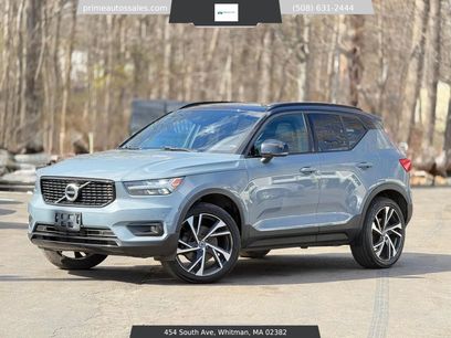 Used 2021 Volvo XC40 T5 R-Design w/ Climate Package