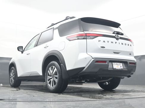 New 2026 Nissan Pathfinder SL image 29