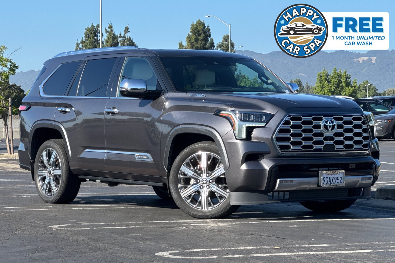 Used 2023 Toyota Sequoia Capstone AWD/4WD image 1