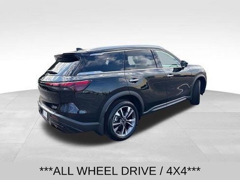 Certified 2023 INFINITI QX60 Luxe w/ Performance Audio Package image 5