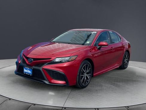 Used 2023 Toyota Camry SE AWD/4WD image 7