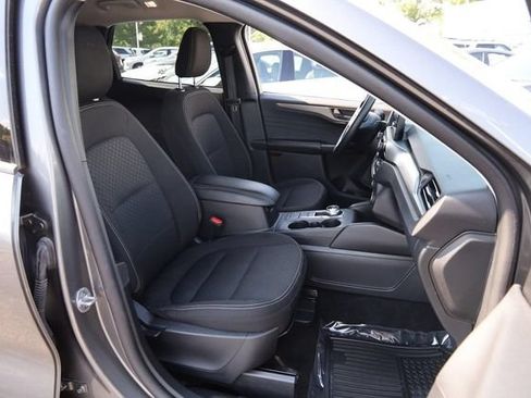 Certified 2025 Ford Escape Active FWD image 27