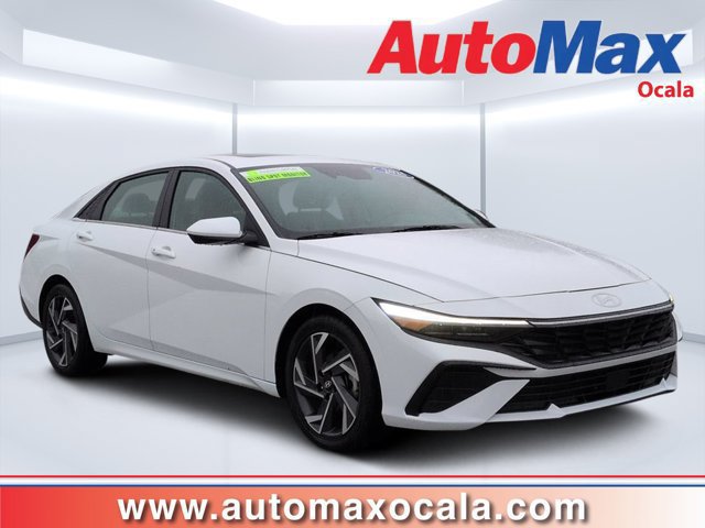 Used 2025 Hyundai Elantra SEL FWD image 1