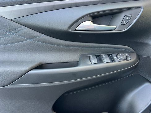 Used 2026 Buick Envista Sport Touring FWD image 8