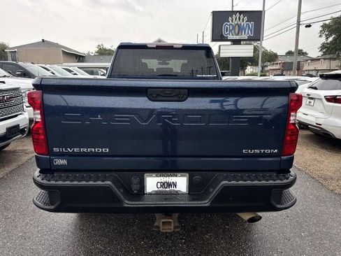 Used 2022 Chevrolet Silverado 2500 Custom w/ Custom Value Package AWD/4WD image 8